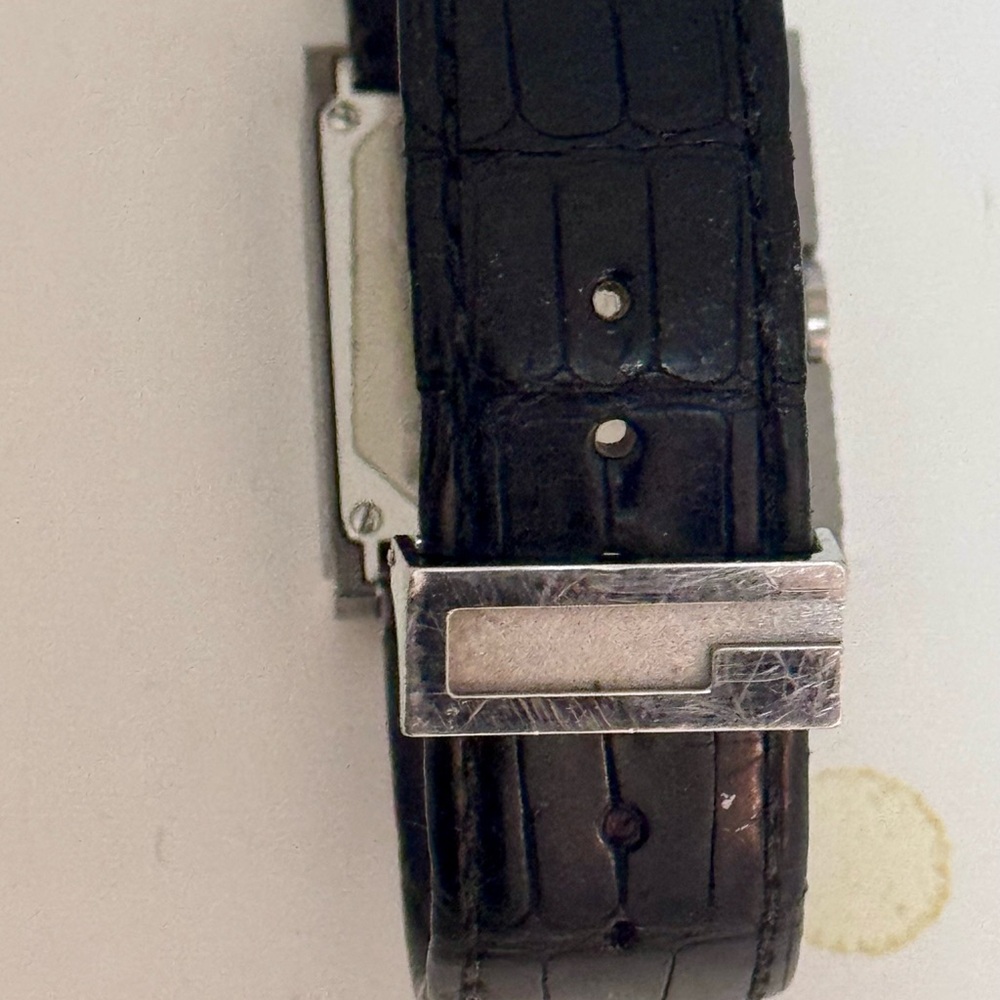 Gucci Black and Silver Men's Watch - Picture 3 of 3